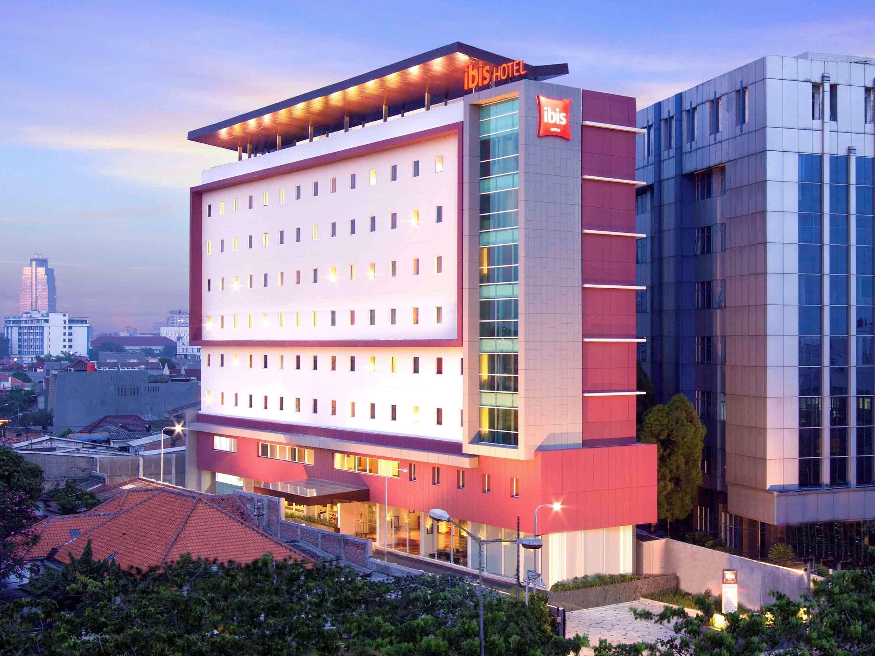 Ibis Jakarta Senen Extérieur photo