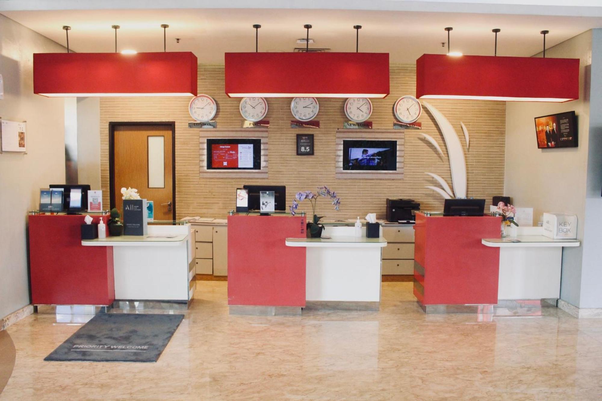 Ibis Jakarta Senen Extérieur photo